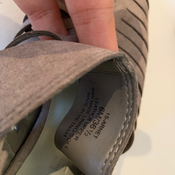 1.State Arnet Taupe Leather Cutout Ankle Booties Size 6M - Picture 14 of 16